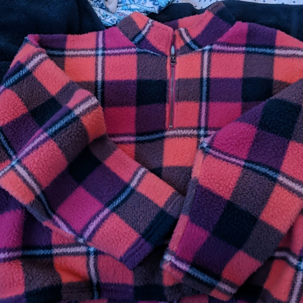 Crew neck